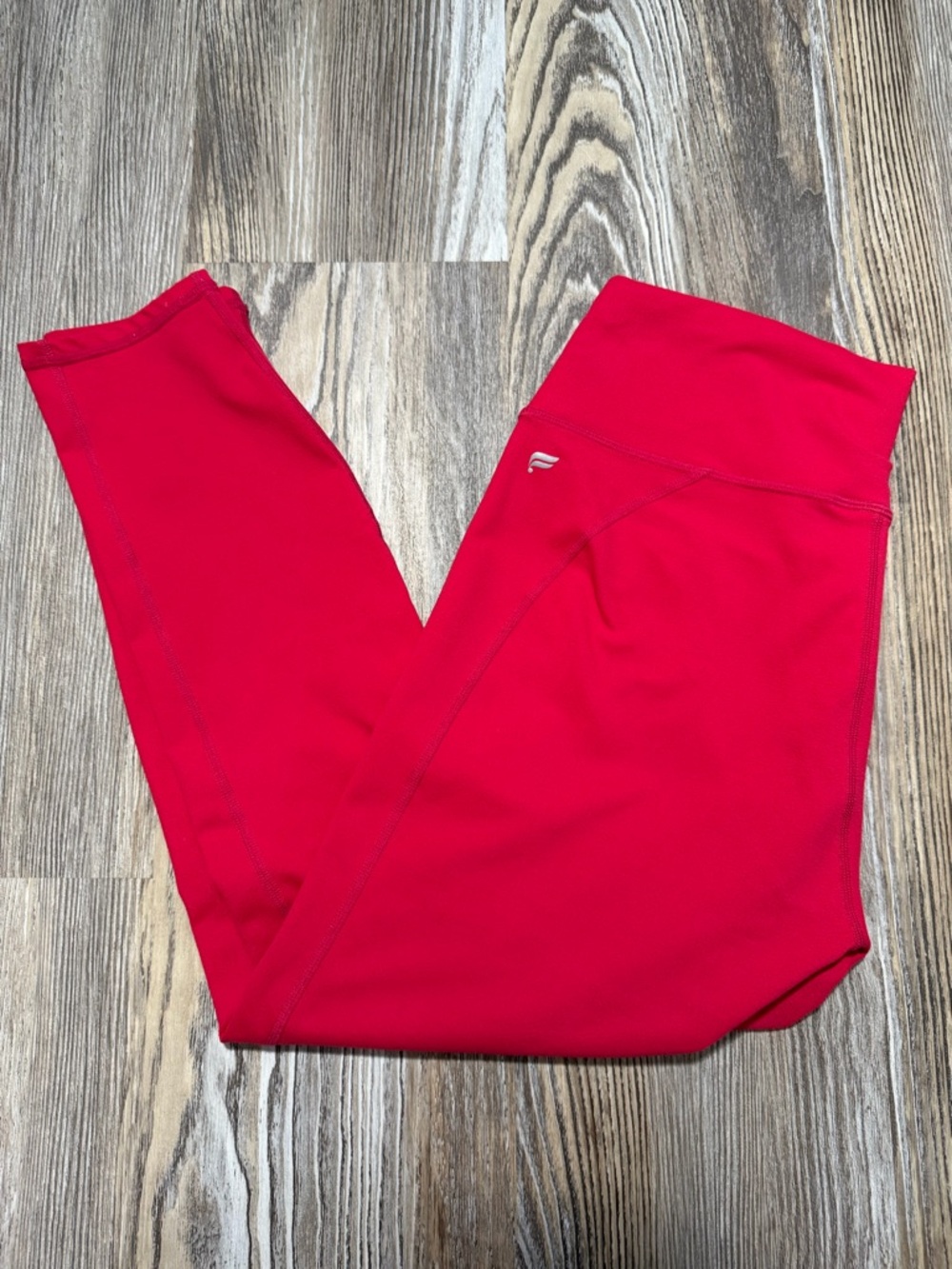 Women’s Fabletics Hot Pink Powerhold Capri Leggings, size Large